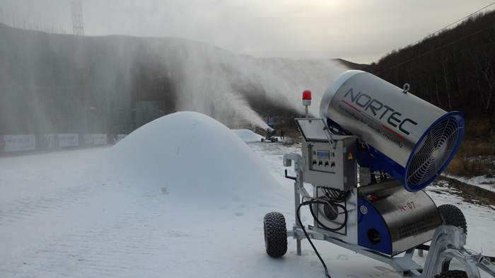 造雪機(jī)